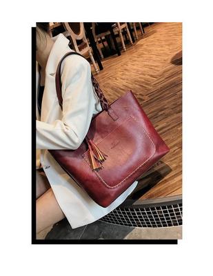 高碑店市新城璐凡箱包銷售部 專業(yè)箱包銷售與優(yōu)質(zhì)服務(wù)